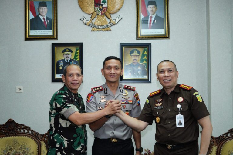 Di Ujung Masa Tugas, Kapolres Ponorogo Silaturahmi dan Pamit dengan Forkopimda
