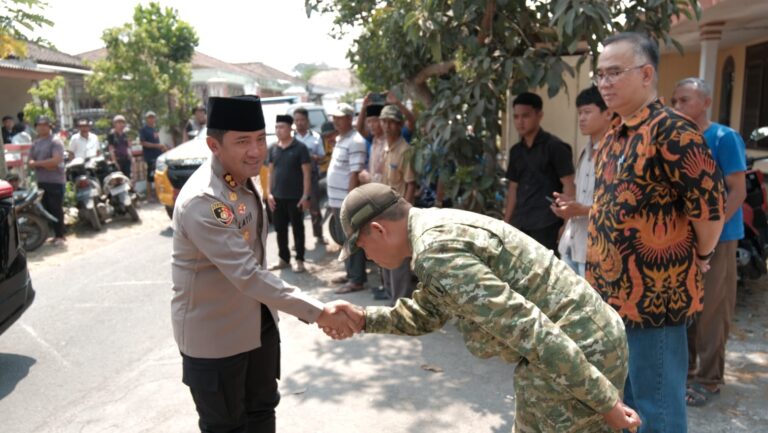 Polres Kediri Dampingi dan Beri Dukungan Moril Keluarga Korban KM Virgo Transport 8