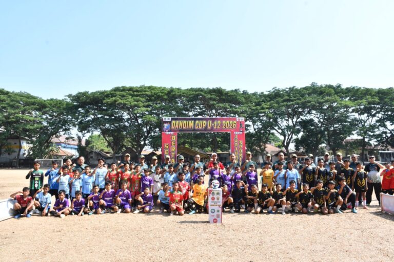Turnamen Sepak Bola Antar SSB U-12 Dandim Cup Dibuka, Dandim Ponorogo Ajak Para Atlet Junjung Tinggi Sportivitas