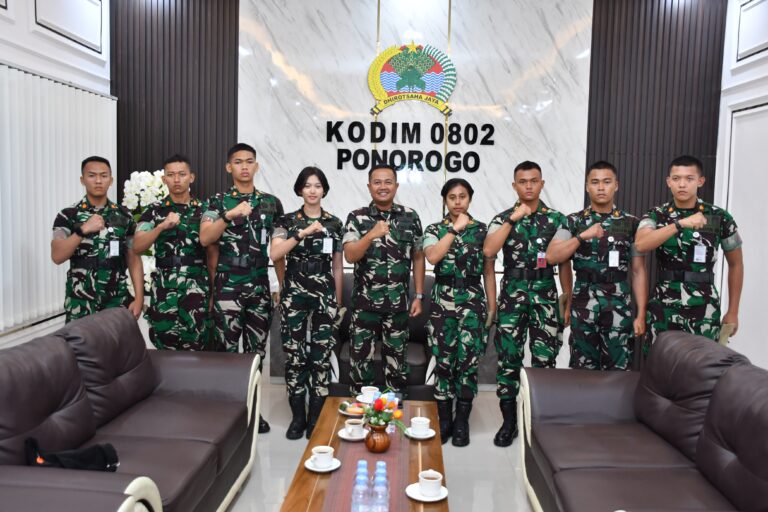 Kadet Unhan RI Berkunjung ke Kodim Ponorogo, Dandim Sambut Penuh Kebersamaan & Kekeluargaan