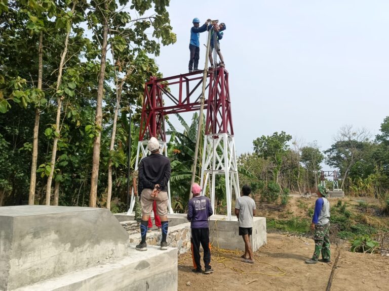 Jembatan Perintis Garuda Datang Masyarakat Berani Menyeberang