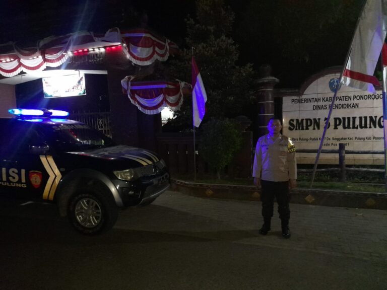 Patroli Presisi Polsek Pulung Bersama Koramil Tingkatkan Kamtibmas dan Antisipasi Gangguan Keamanan