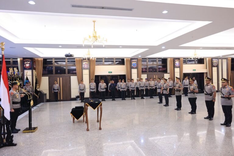 Kapolri Ajak Jamaah Masjid Al-Ikhlas Mabes Polri Jaga Kerendahan Hati dan Perkuat Akhlak