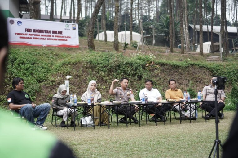 Kawal Perpres Baru, Polres Mojokerto Beri Kepastian Hukum dan Perlindungan bagi Driver Online