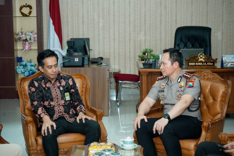 Perkuat Sinergi Penegak Hukum, Kapolres Ponorogo AKBP Damus Asa Silaturahmi ke Pengadilan Negeri