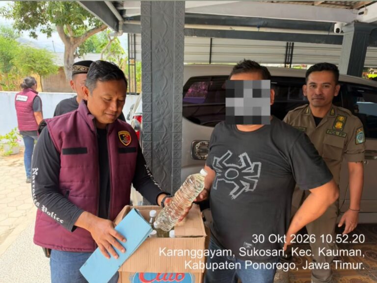 Satresnarkoba Polres Ponorogo amankan Ratusan Botol Miras dari Empat Lokasi